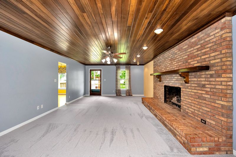 213 Milton Rd, Athens, AL 35611