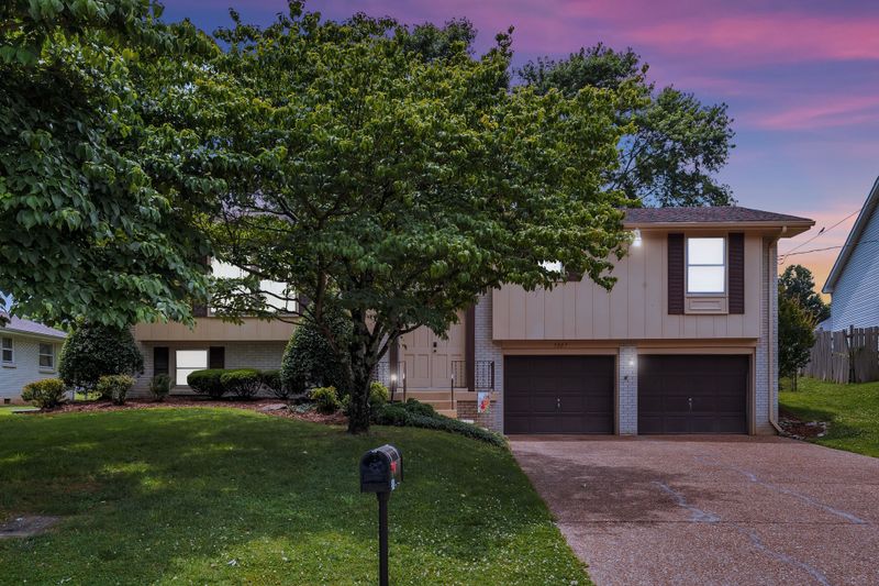 5007 Olivia Dr, Antioch, TN 37013