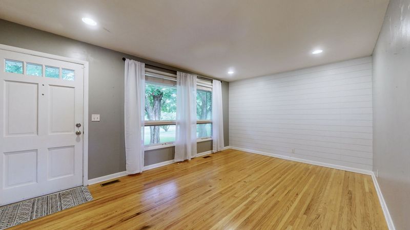 522 Brewer Dr, Nashville, TN 37211