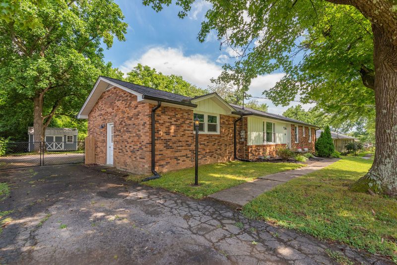 126 Greenyards Pl, Hendersonville, TN 37075