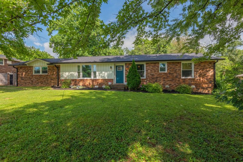 126 Greenyards Pl, Hendersonville, TN 37075