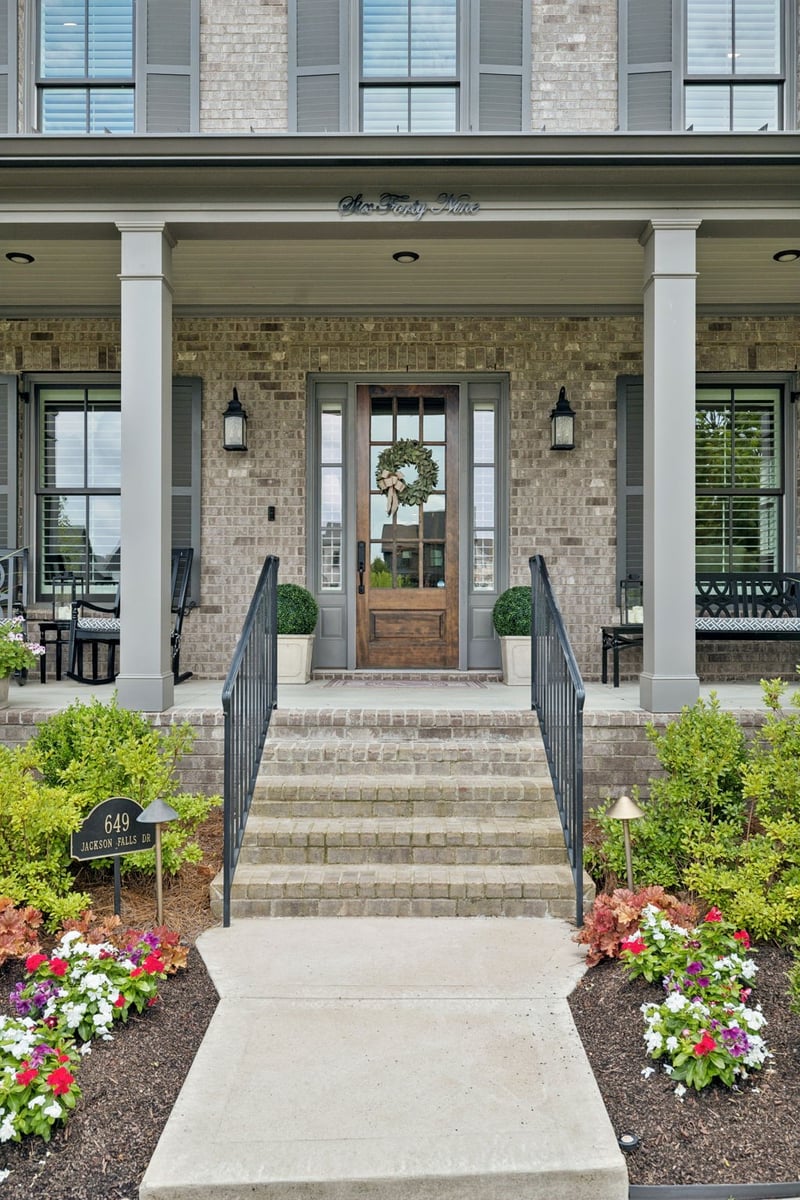 649 Jackson Falls Dr, Nashville, TN 37221