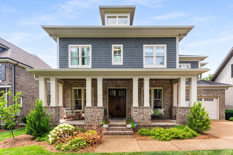 1727 Hillmont Dr, Nashville, TN 37215