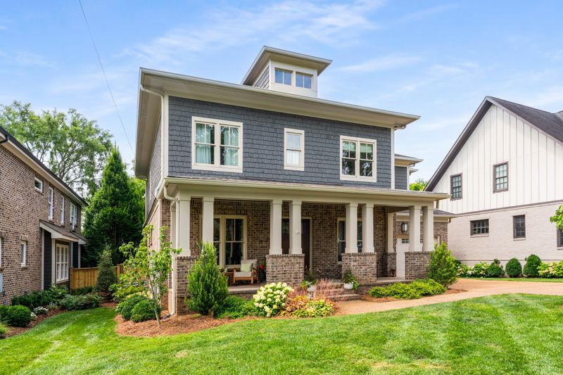 1727 Hillmont Dr, Nashville, TN 37215