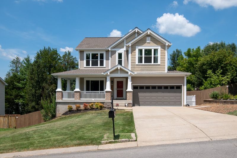 113 Cavalier Dr, Hendersonville, TN 37075