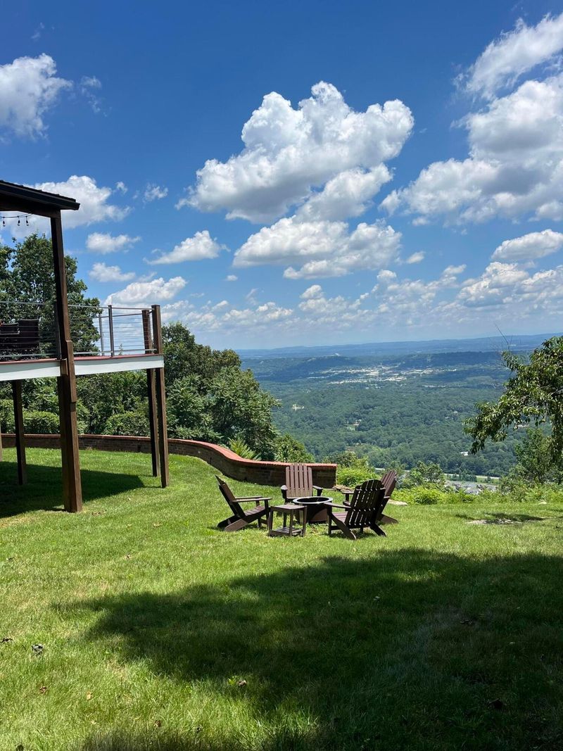 1405 Patten Rd, Lookout Mountain, GA 30750