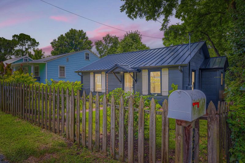 2203 Burbank Ave, Nashville, TN 37210