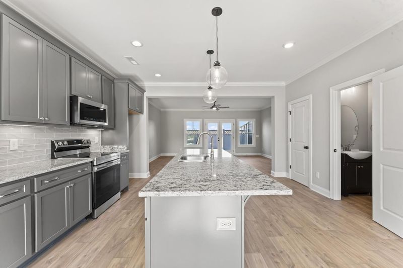 1361 Rebecca Johns Dr, Murfreesboro, TN 37128