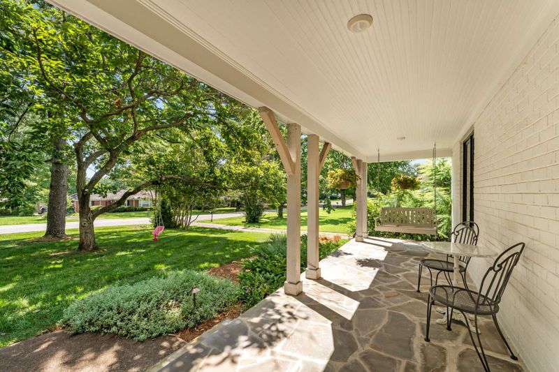 3541 Crestridge Dr, Nashville, TN 37204
