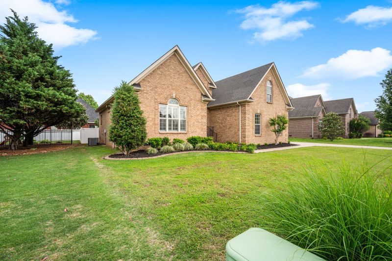 3358 Shady Forest Dr, Murfreesboro, TN 37128