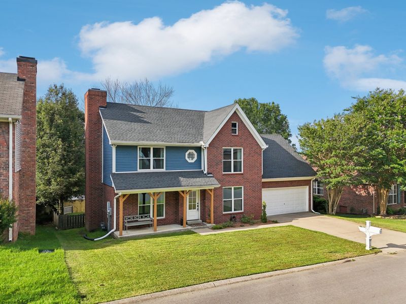 121 La View Rd, Hendersonville, TN 37075