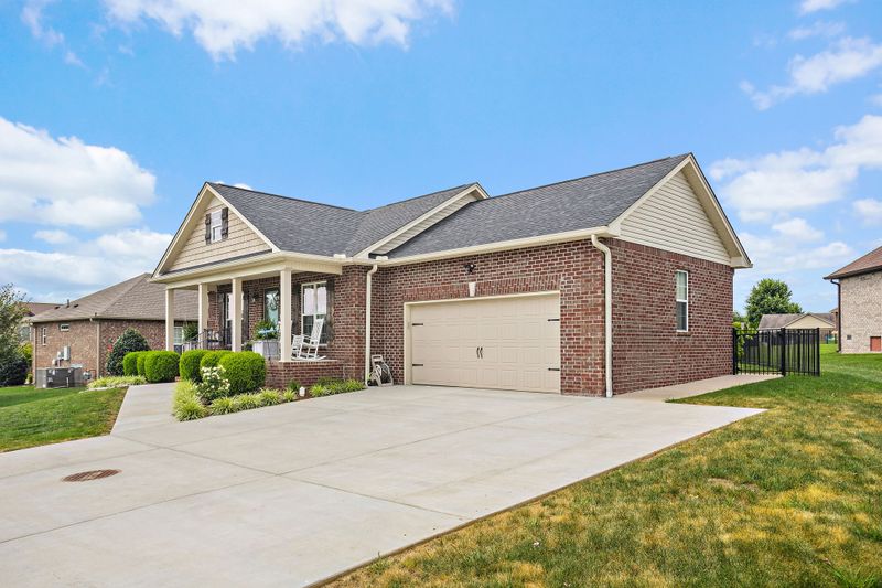 167 Avalon Dr, Gallatin, TN 37066