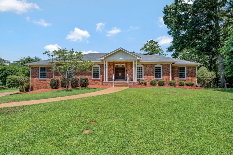 108 Leeward Pt, Hendersonville, TN 37075