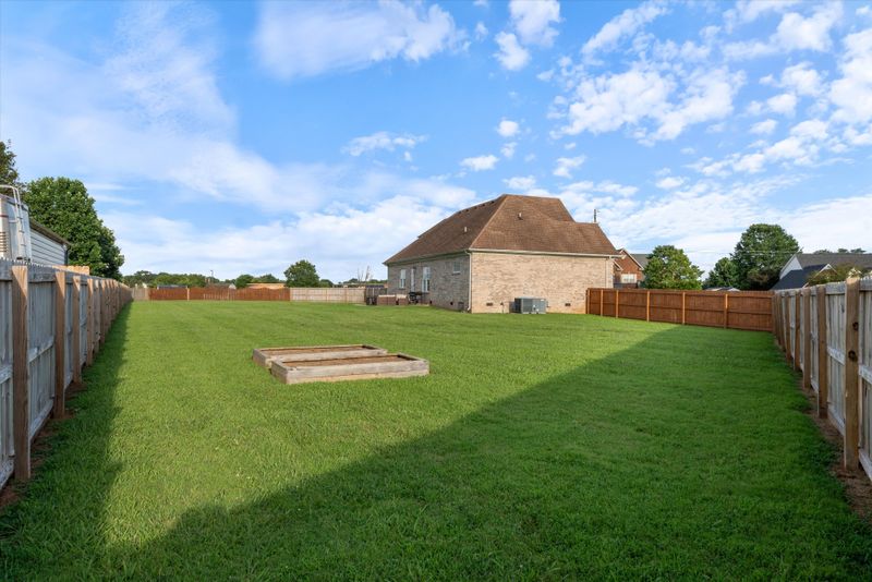 121 Mckenzie Ct, Murfreesboro, TN 37129