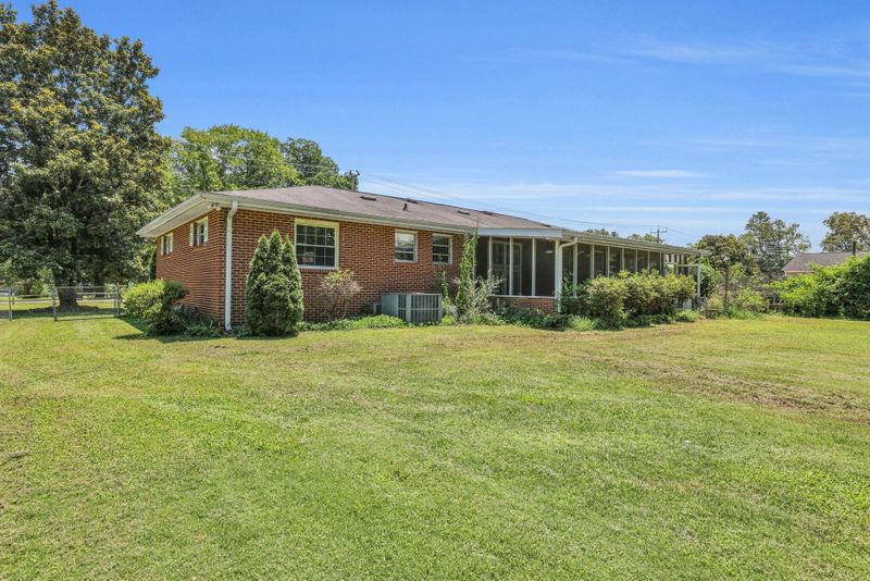 353 Prater Rd, Rossville, GA 30741