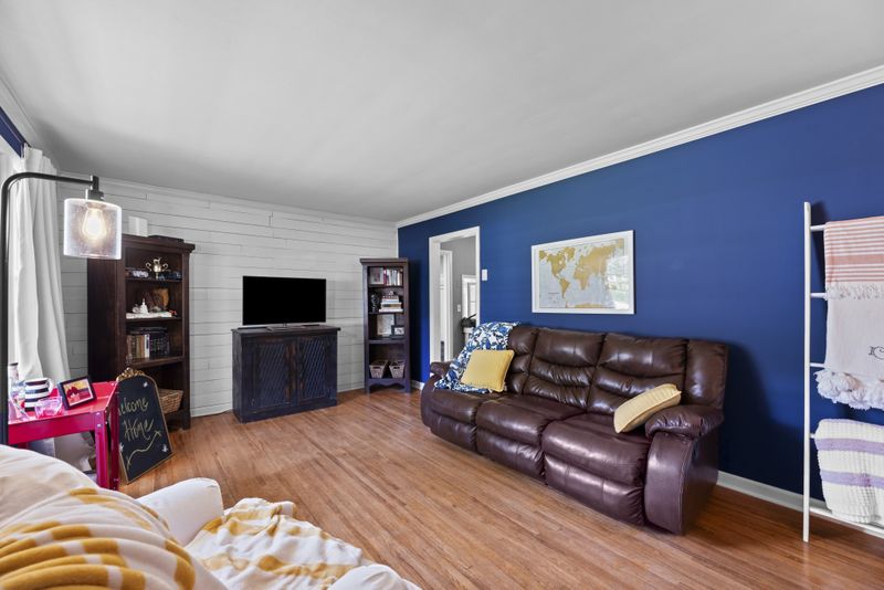 425 Mccain Dr, Nashville, TN 37211