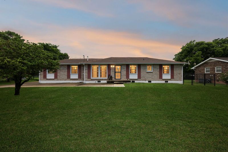 173 Chippendale Dr, Hendersonville, TN 37075