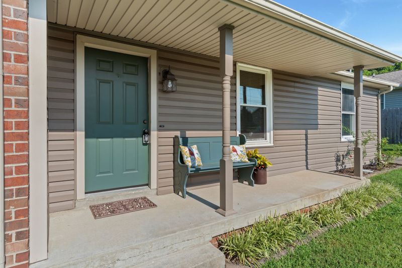 102 Redondo Ct S, Hendersonville, TN 37075