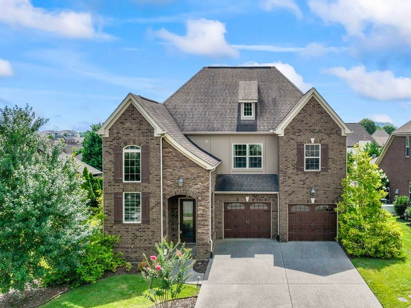 1039 Baxter Ln, Gallatin, TN 37066