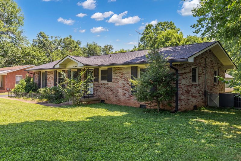 1011 S Baird Ln, Murfreesboro, TN 37130