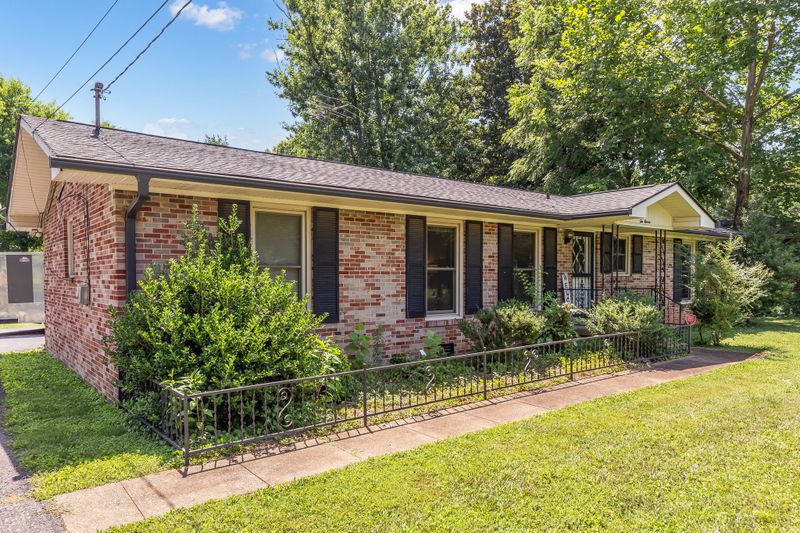 1011 S Baird Ln, Murfreesboro, TN 37130