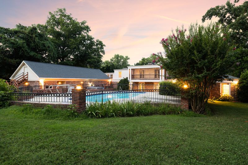 115 Vossland Dr, Nashville, TN 37205