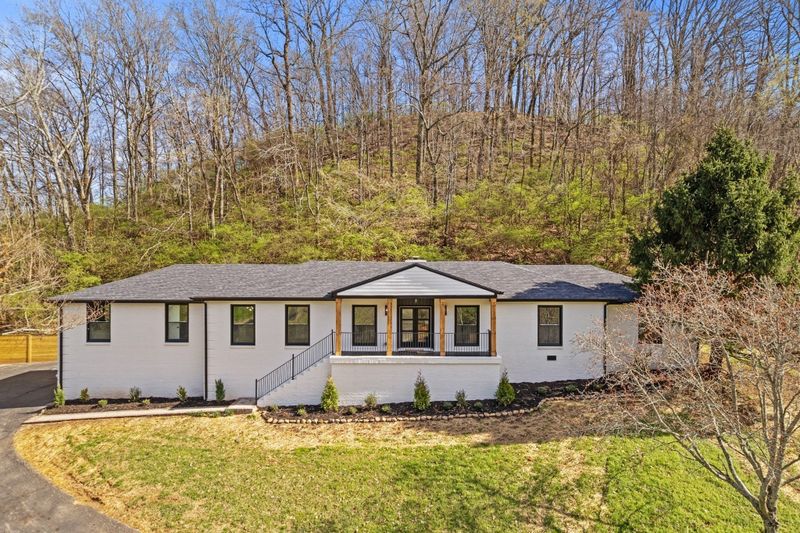 6611 Ellesmere Rd, Nashville, TN 37205