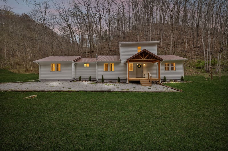 1069 Pleasant Shade Hwy, Pleasant Shade, TN 37145