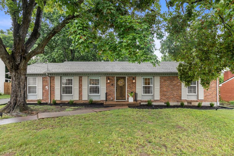 358 Binkley Dr, Nashville, TN 37211