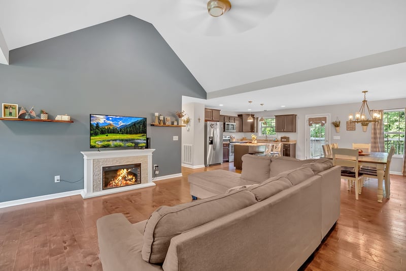 1105 Smiley Troutt Rd, Bethpage, TN 37022