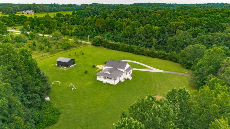 2651 Heights Circle Dr, Greenbrier, TN 37073