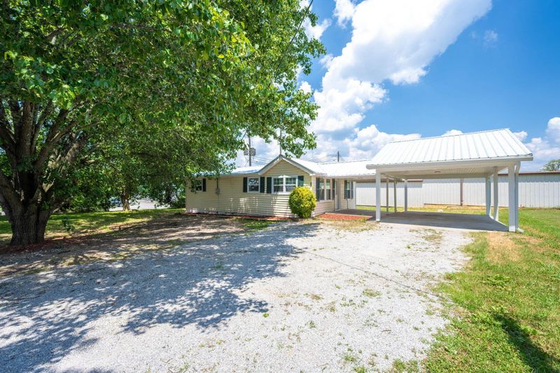 451 Cotter St, Ringgold, GA 30736