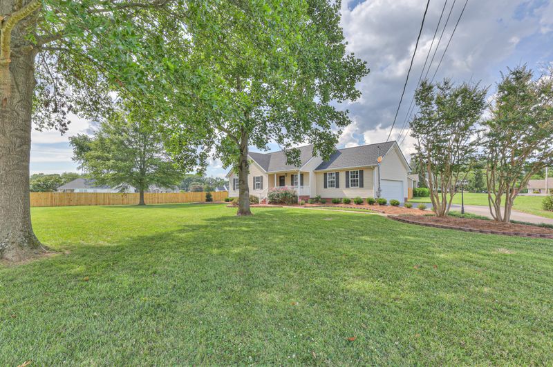 212 Towbridge Dr, Murfreesboro, TN 37129