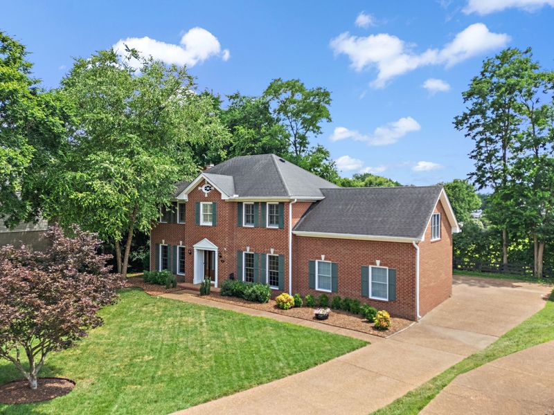 513 Foxcroft Cir, Franklin, TN 37067