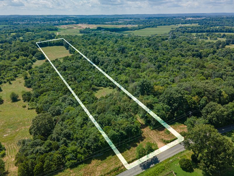 1 Double Branch Rd, Columbia, TN 38401