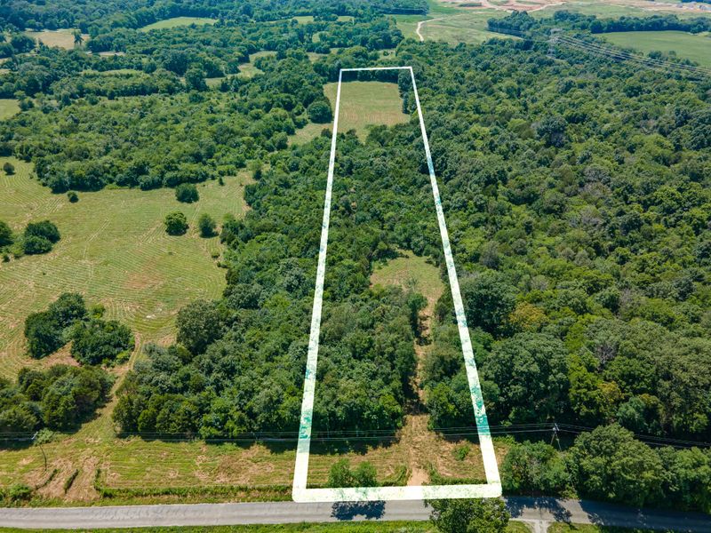 1 Double Branch Rd, Columbia, TN 38401