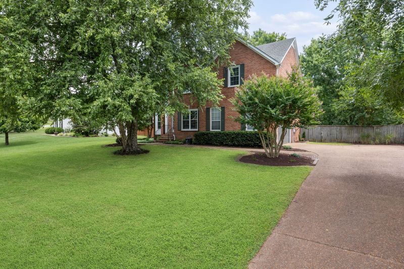 320 Dandridge Dr, Franklin, TN 37067