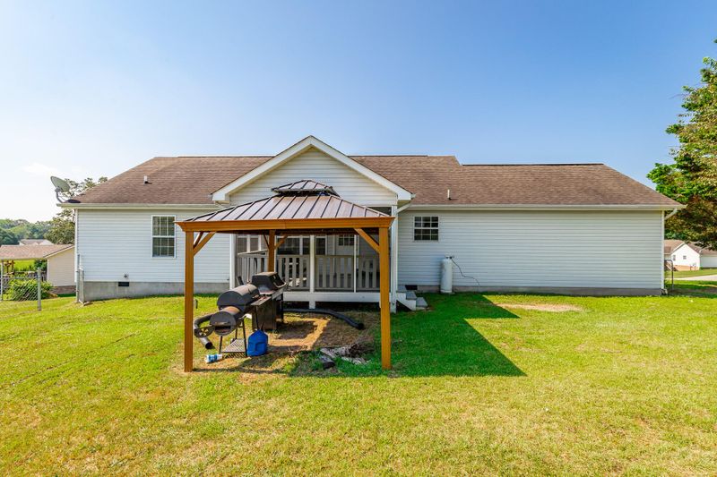 55 Lost Creek Dr, Ringgold, GA 30736