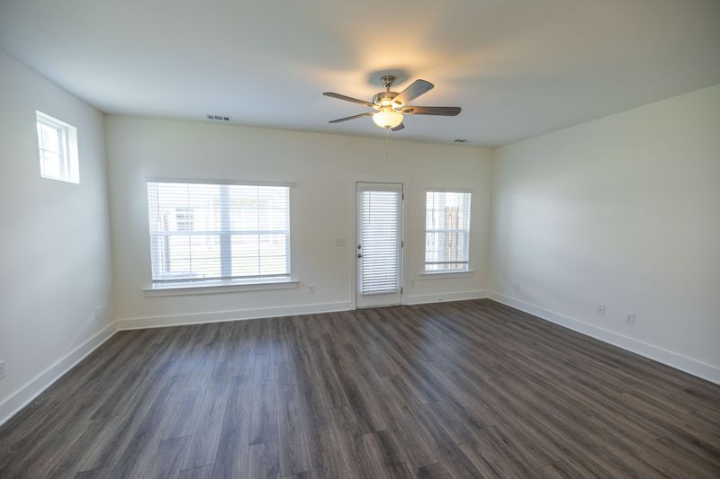 1044 Sweetleaf Dr, Franklin, TN 37064