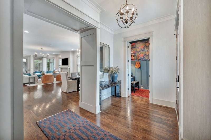 1112A Biltmore Dr, Nashville, TN 37204