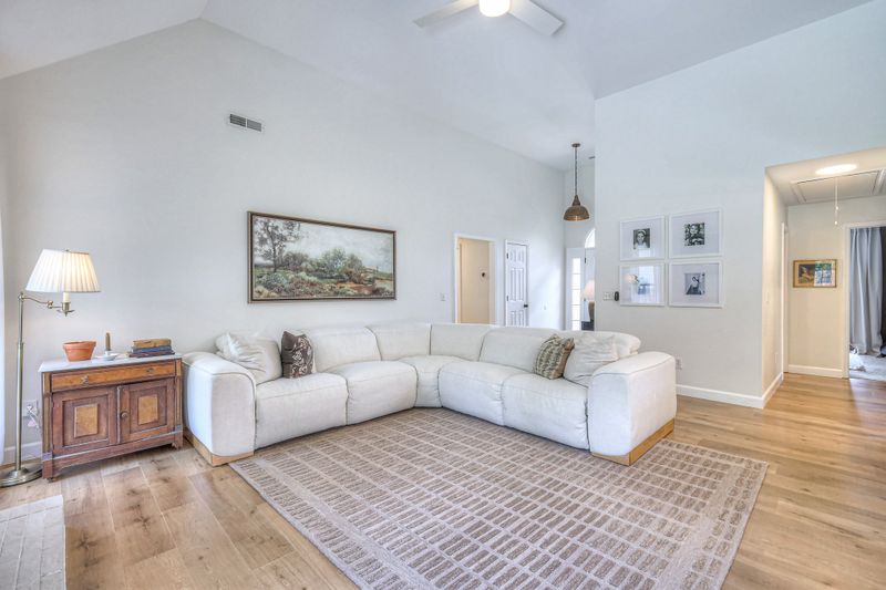 2808 Lafayette Dr, Thompsons Station, TN 37179