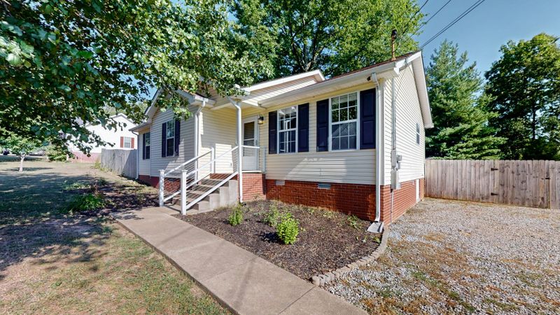 107 Acorn Dr, Dickson, TN 37055
