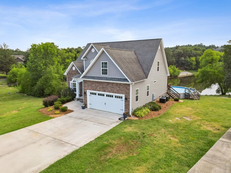 89 Hicks Ln, Rock Spring, GA 30739