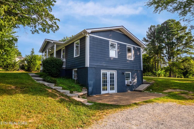 6616 Greer Rd, Knoxville, TN 37918