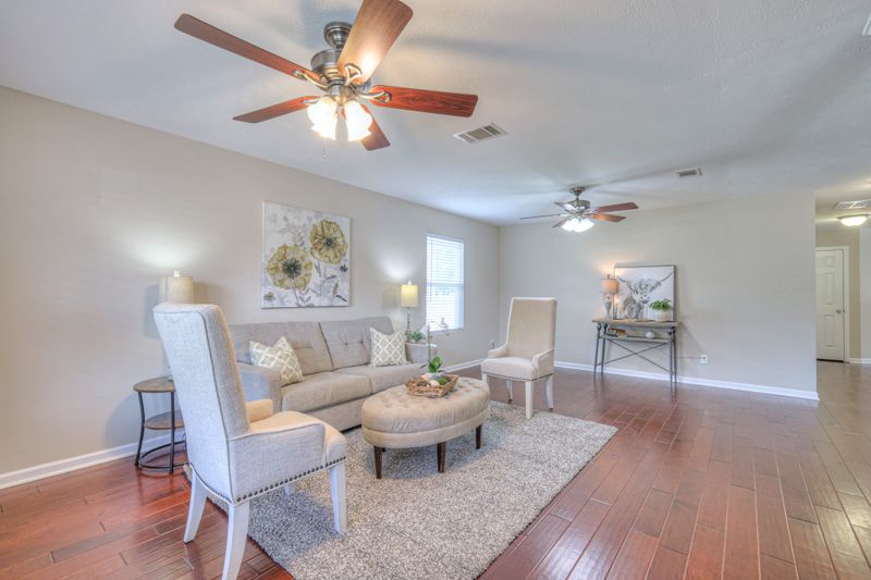 5451 Middlebury Dr, Murfreesboro, TN 37128