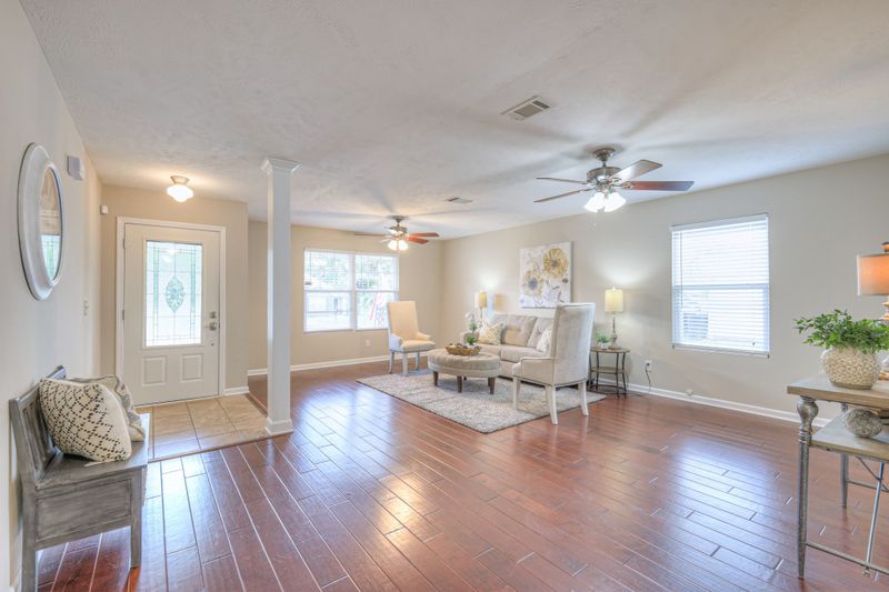 5451 Middlebury Dr, Murfreesboro, TN 37128