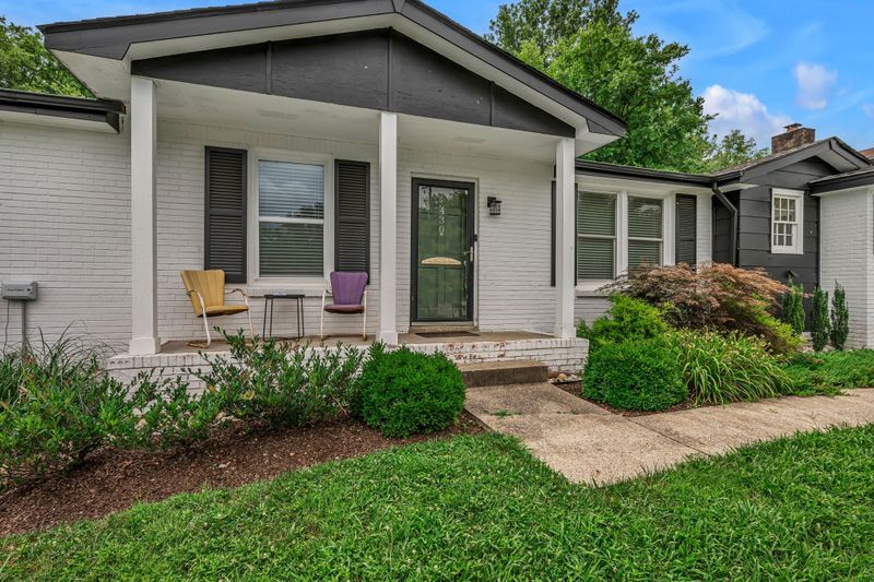 430 Clearwater Dr, Nashville, TN 37217