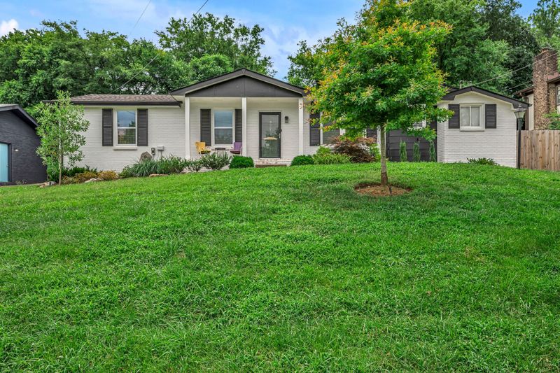 430 Clearwater Dr, Nashville, TN 37217