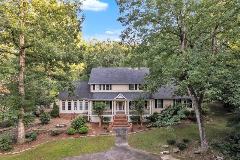 299 Nw Charlotte Dr, Dalton, GA 30720
