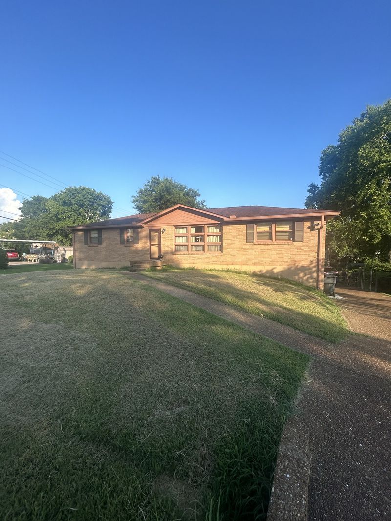 6407 Ranchero Dr, Nashville, TN 37209